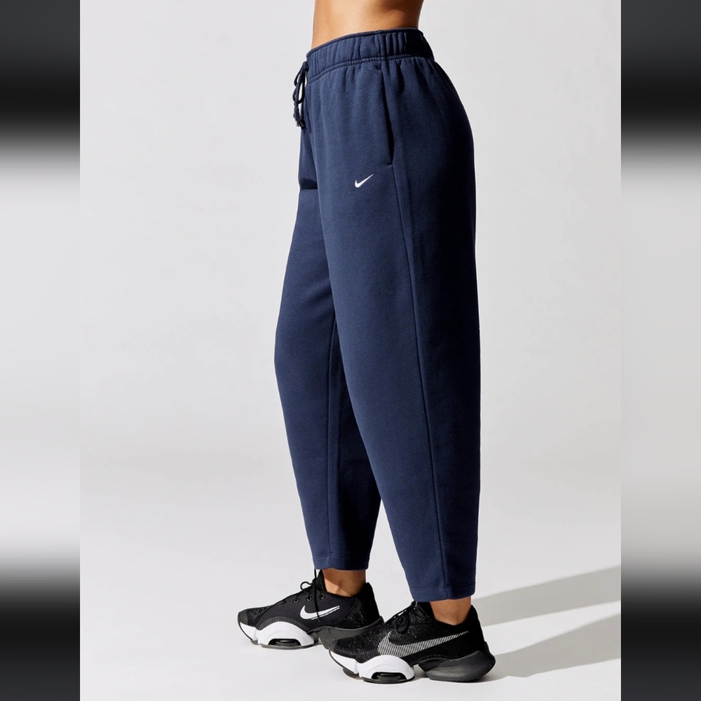 Nike Women's Navy Sweatpants